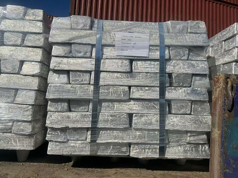 Photo of magnesium ingot packing