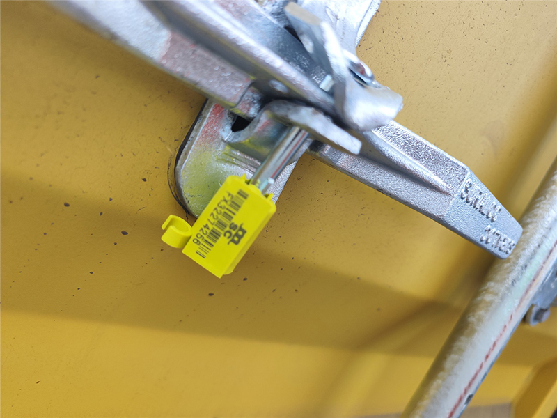 Metal silicon box with lead seal